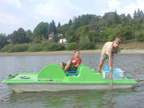 Odb�r vzork� vody pomoc� vzorkova�e typu Friedinger